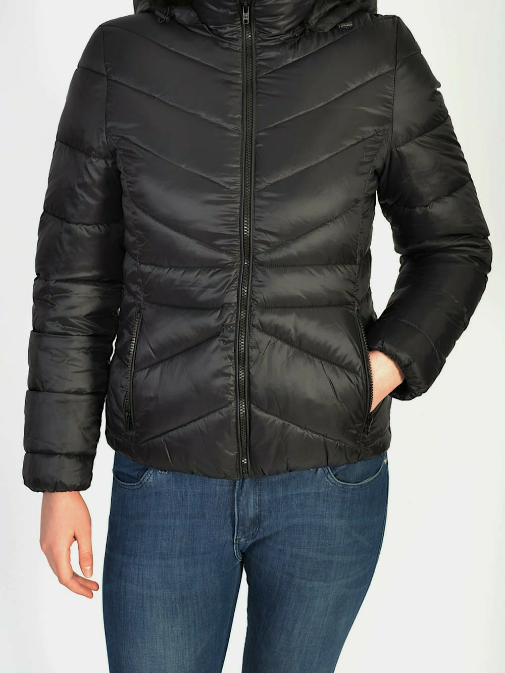 Wrangler black Quilted Hooded Puffer Jacket, size S